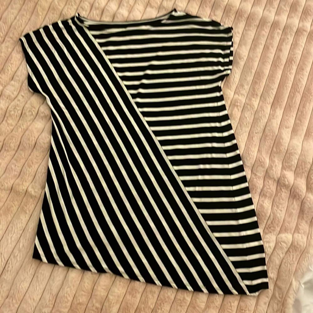 Women Black and White Long short sleeve Tee